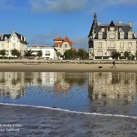 Maison Calme A Un 15min A Pied De La Semesterbostad *
