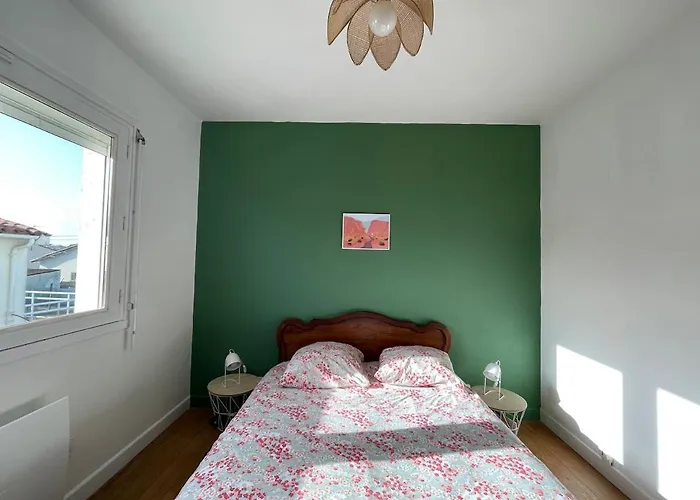 Maison Calme A Un 15min A Pied De La Semesterbostad