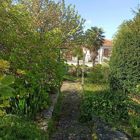 Holiday home Maison Calme A Un 15min A Pied De La